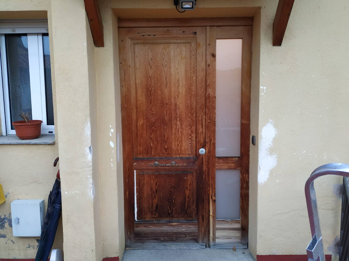puerta madera antigua