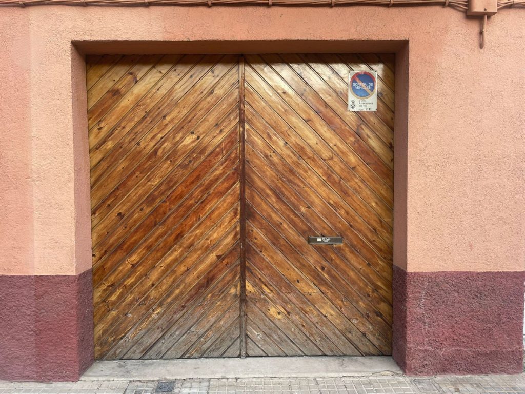 Puerta garaje madera
