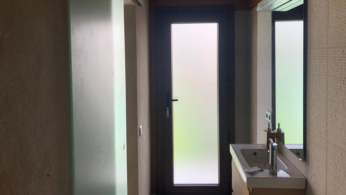 Puerta cristal glaseado baño