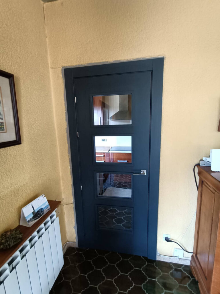 Puerta interior de aluminio