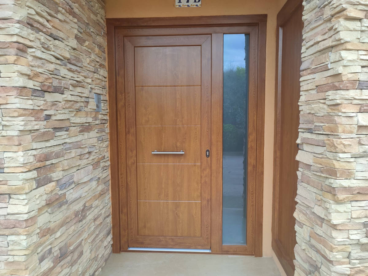 Puerta PVC imitación madera