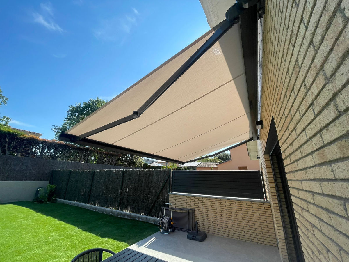 Toldo cofre lona marmol 1070