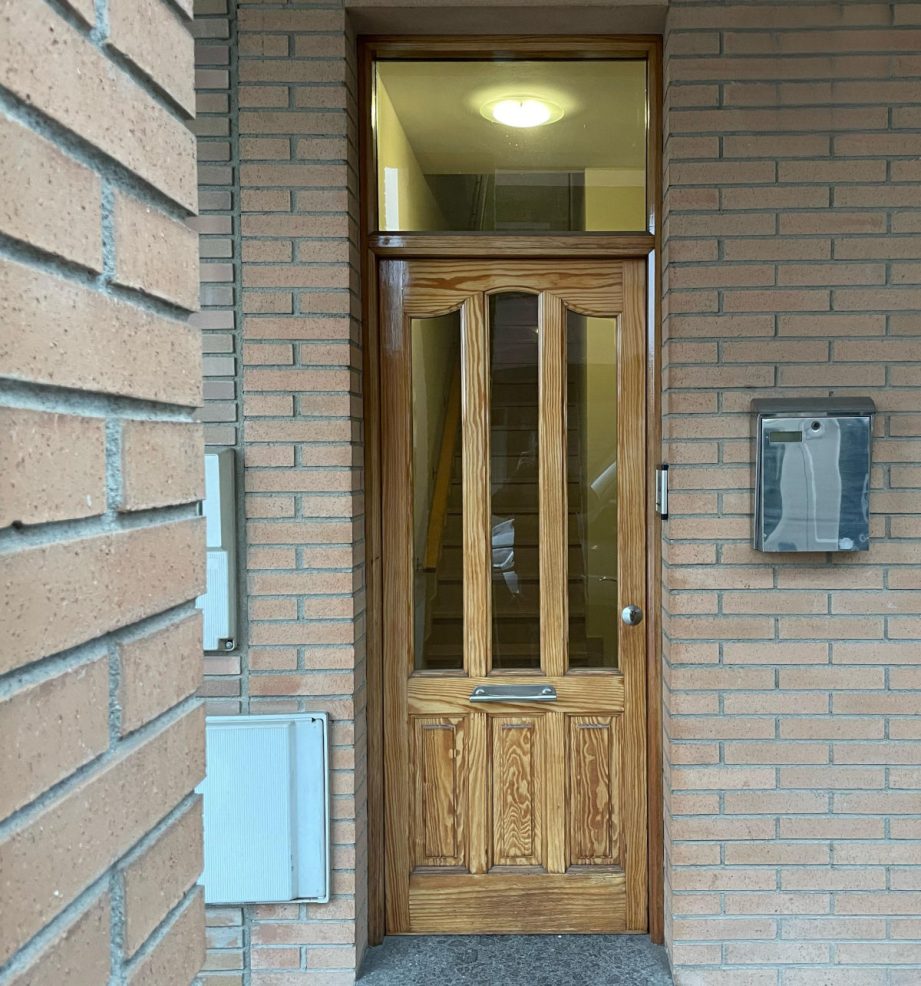 Puerta de madera antigua